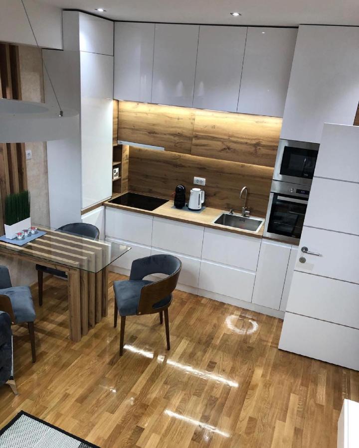 Lux Apartman 33 Kragujevac Extérieur photo