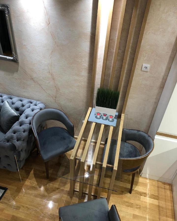 Lux Apartman 33 Kragujevac Extérieur photo