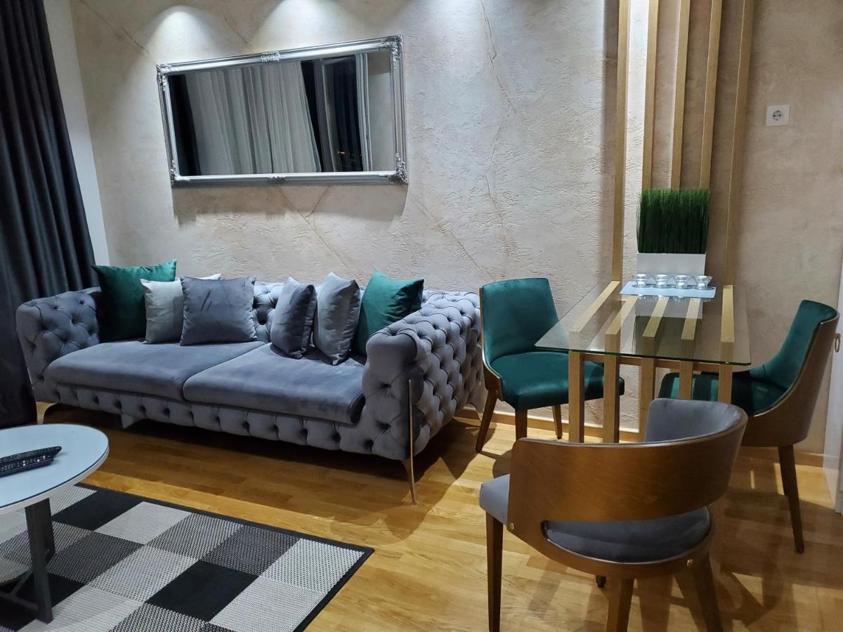 Lux Apartman 33 Kragujevac Extérieur photo