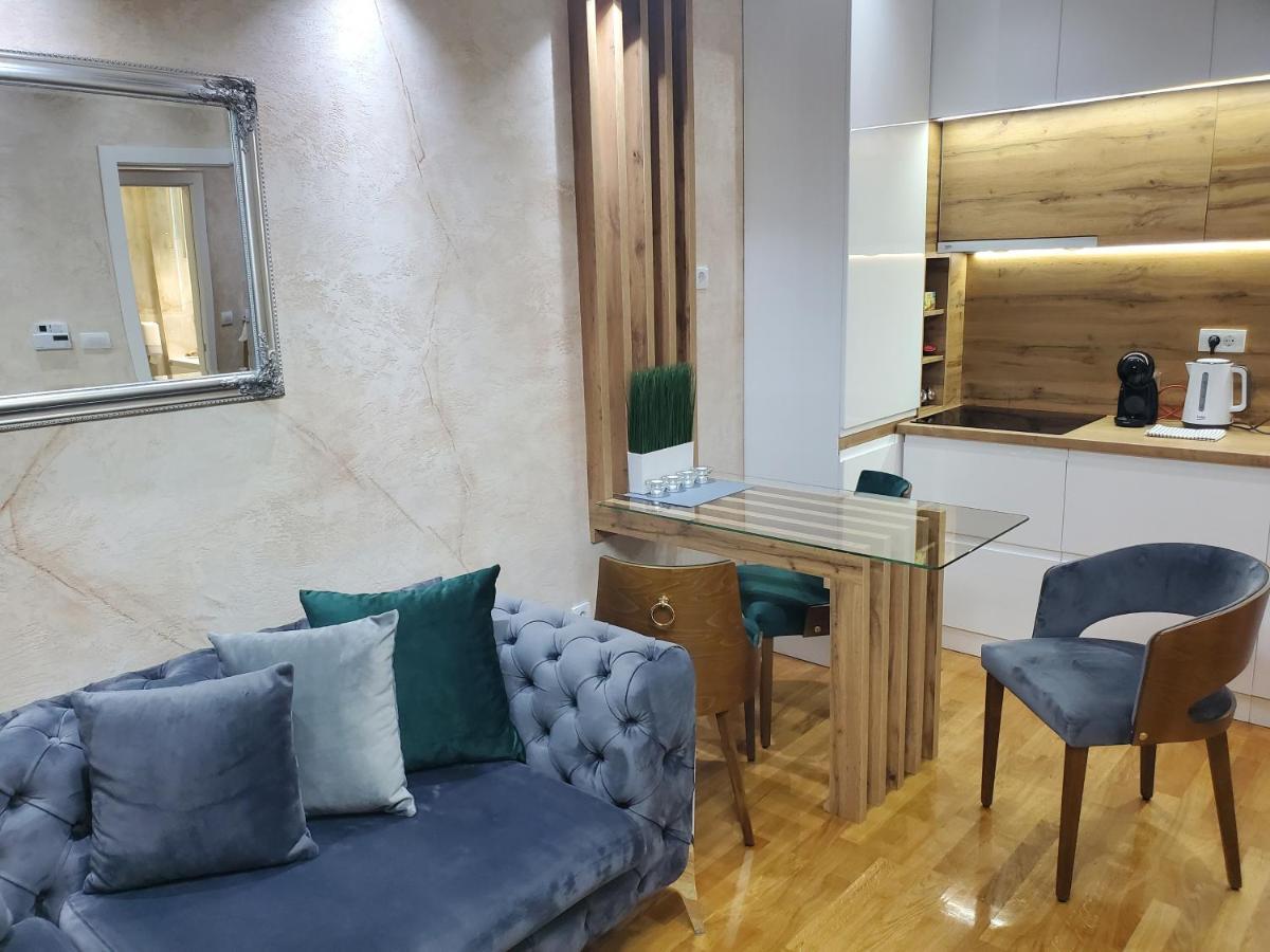 Lux Apartman 33 Kragujevac Extérieur photo