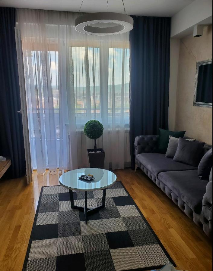 Lux Apartman 33 Kragujevac Extérieur photo